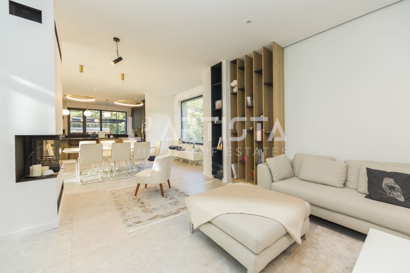 Продава КЪЩА, гр. София, с. Бистрица, снимка 2 - Къщи - 52703267