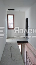 Продава КЪЩА, град София, с. Бистрица • 620000 € / 1212614.60 лв. • 70471372 7