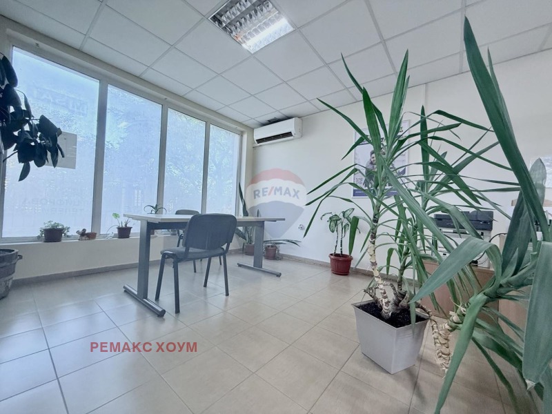 Продава МАГАЗИН в град Варна, Виница - 50 кв.м / 95 000 € » 185 803.85 лв., РЕМАКС ХОУМ