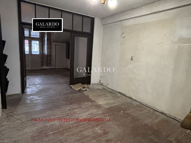 Продава 3-СТАЕН, гр. София, Център, снимка 5 - Апартаменти - 53223774