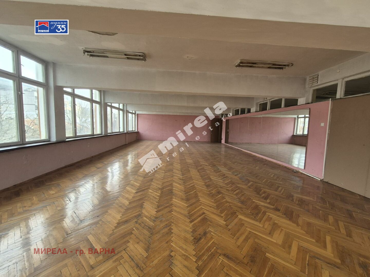 Продава МАГАЗИН, гр. Провадия, област Варна, снимка 12 - Магазини - 54203423