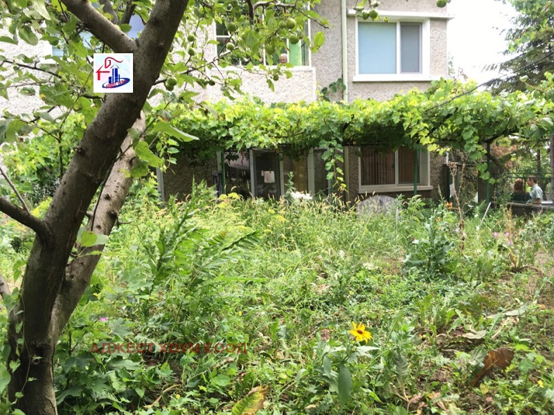 Продава ЕТАЖ ОТ КЪЩА в град Шумен, Военно училище - 80 кв.м / 155 000 € » 303 153.65 лв., АДЖЕСТ ХОУМ ЕООД