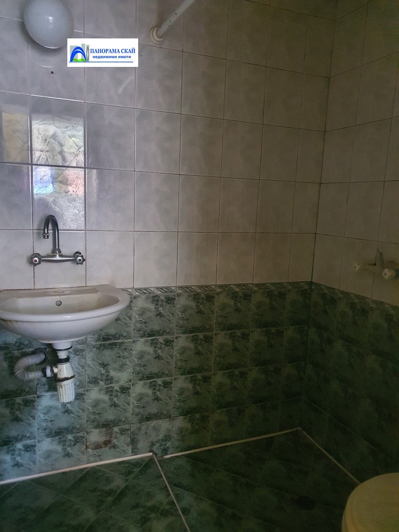 Продава КЪЩА, гр. Плевен, 9-ти квартал, снимка 5 - Къщи - 52132012