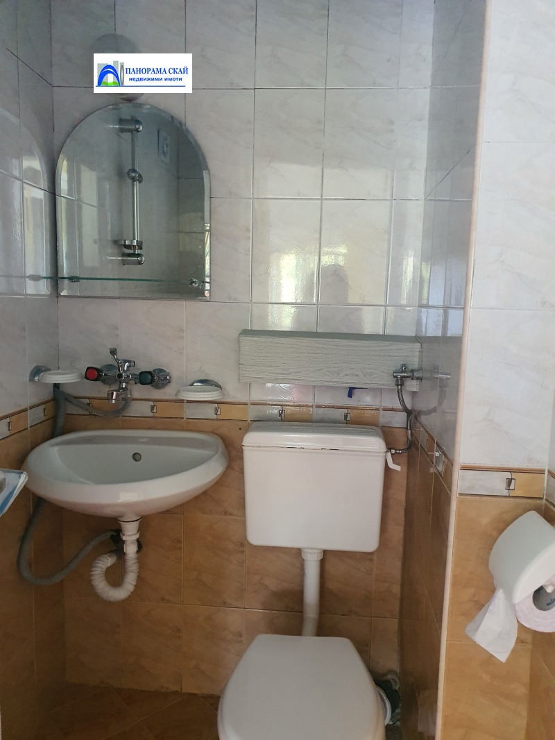 Продава КЪЩА, гр. Плевен, 9-ти квартал, снимка 8 - Къщи - 52132012