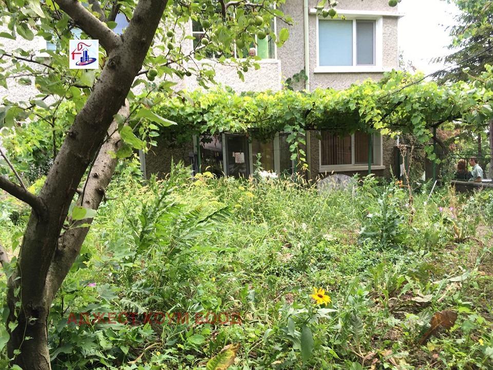 Продава ЕТАЖ ОТ КЪЩА, гр. Шумен, Военно училище