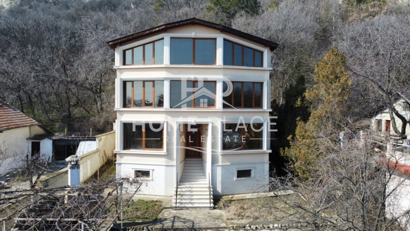 Продава КЪЩА в град Варна, к.к. Златни пясъци - 390 кв.м / 359 000 € » 702 142.97 лв., ХОУМ ПЛЕЙС