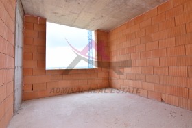 2 quartos Vazrajdane 3, Varna 5