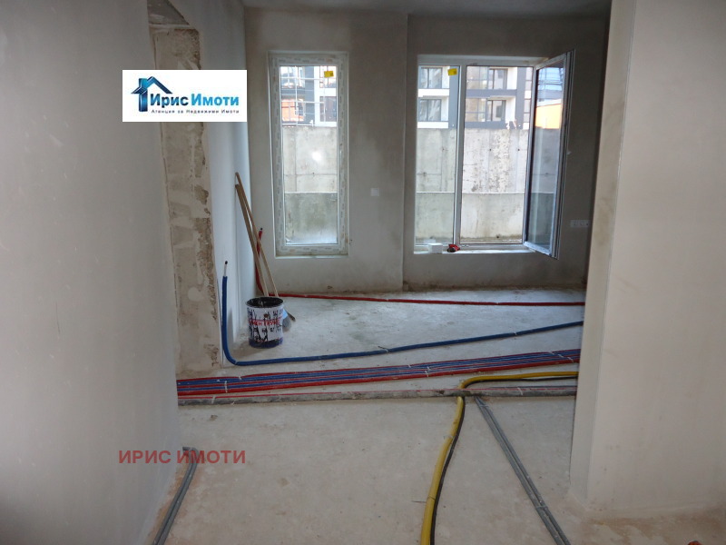 Продава АТЕЛИЕ, ТАВАН, гр. София, Малинова долина