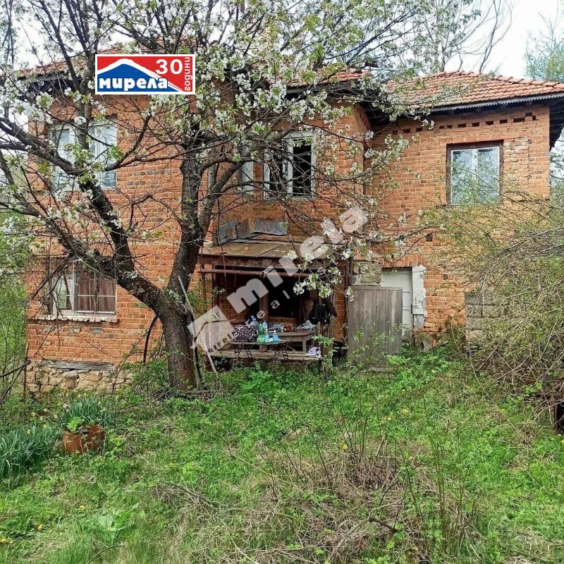 Продава КЪЩА, с. Осенарите, област Велико Търново, снимка 2 - Къщи - 45852156