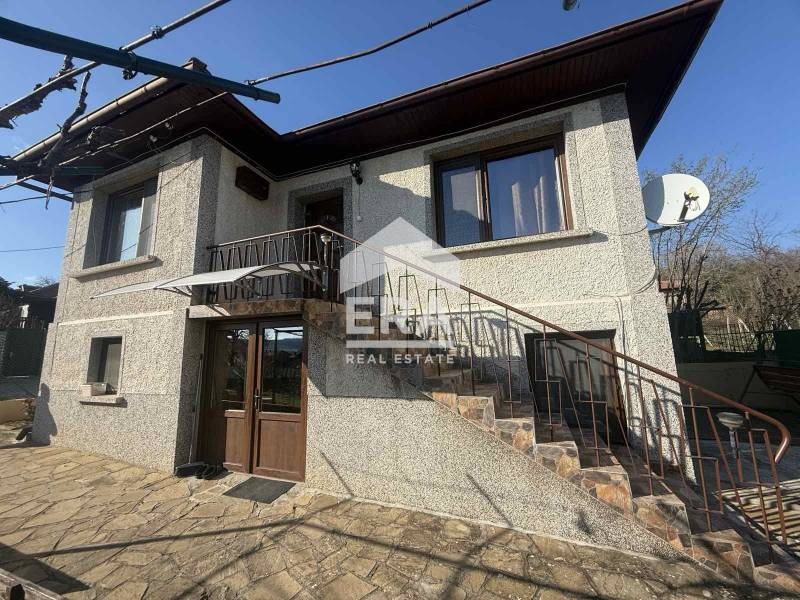 Продава КЪЩА, с. Вишовград, област Велико Търново, снимка 13 - Къщи - 49570745