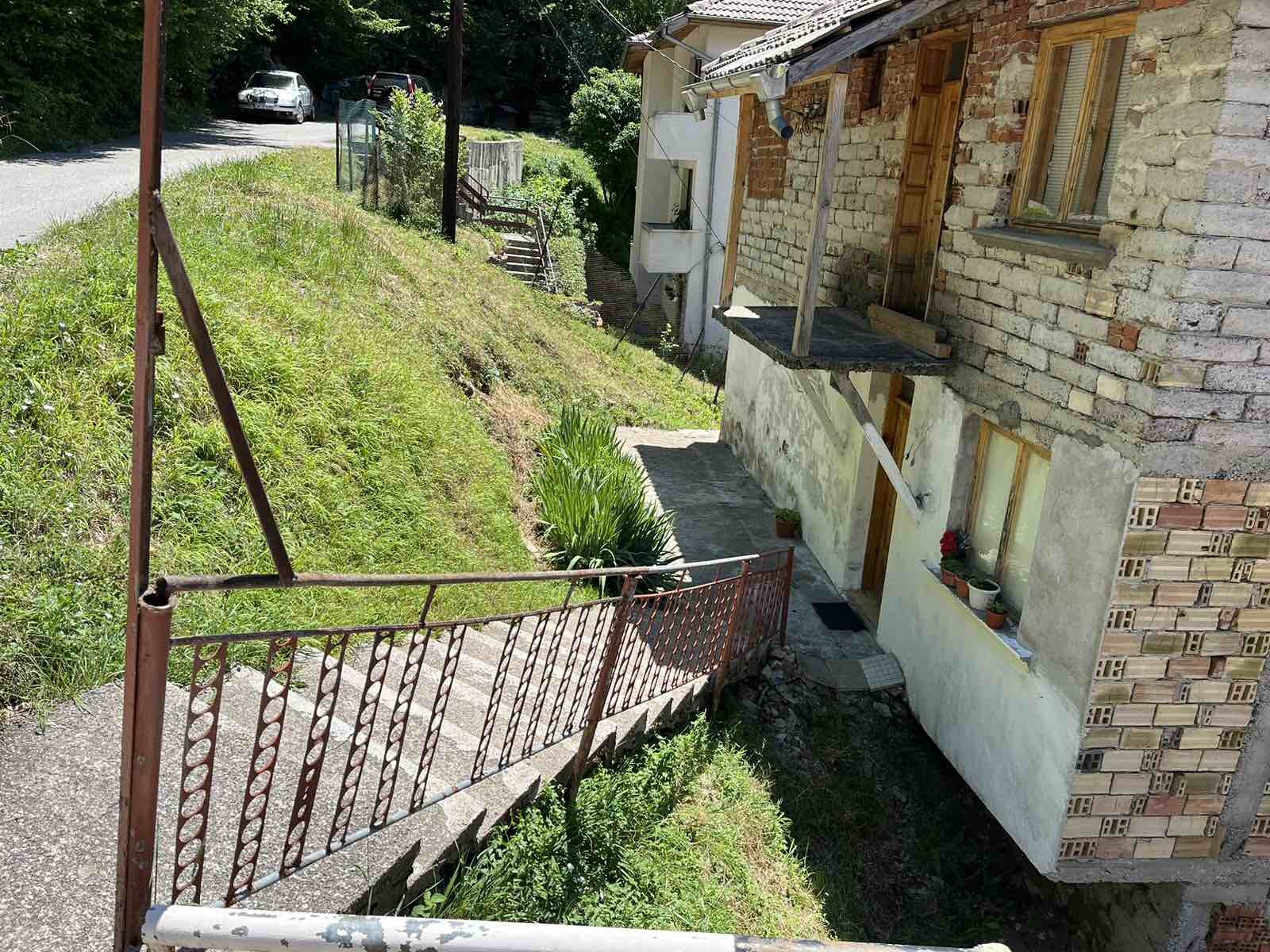 Продава КЪЩА, гр. Смолян, Езерово, снимка 2 - Къщи - 55181690