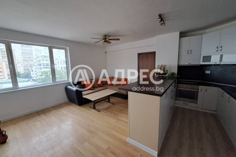 En venta  2 dormitorios Plovdiv , Kyuchuk Parizh , 100 metros cuadrados | 19522112