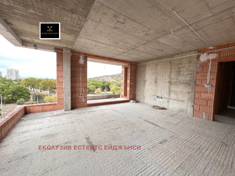 À vendre  2 chambres Plovdiv , Mladejki Halm , 111 m² | 54075635 - image [2]