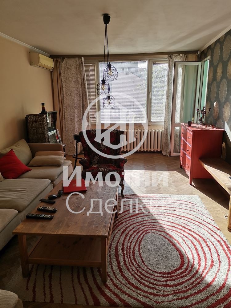 Продава 3-СТАЕН, гр. София, Хиподрума, снимка 2 - Апартаменти - 52747703