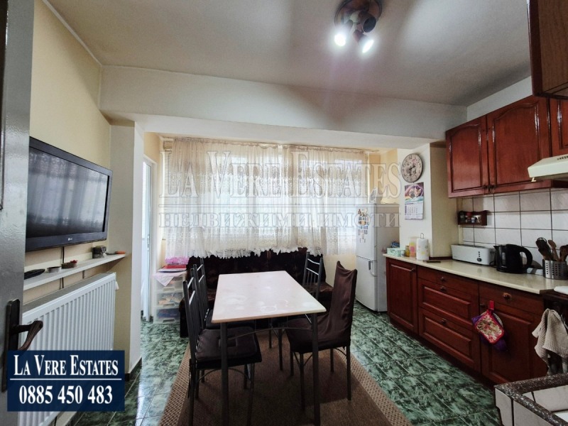 Продава МНОГОСТАЕН, гр. Русе, Чародейка - Юг, снимка 3 - Апартаменти - 52345885