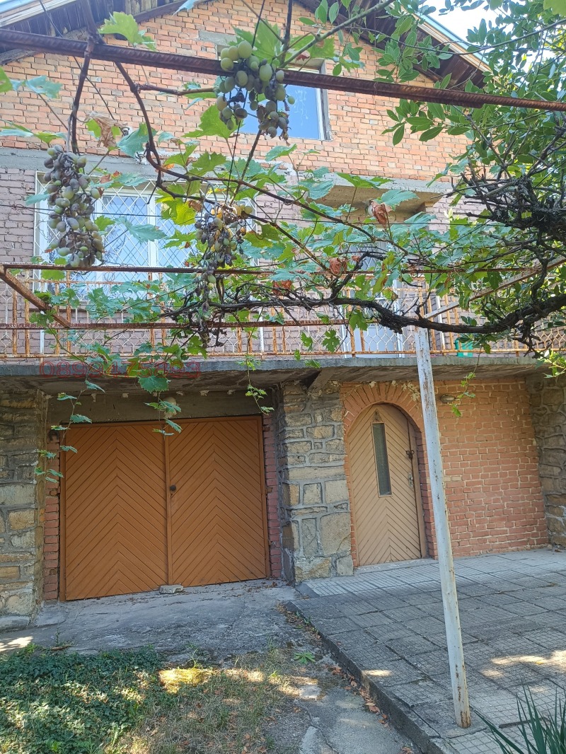 For Sale  House region Plovdiv , Belashtitsa , 300 sq.m | 64389381