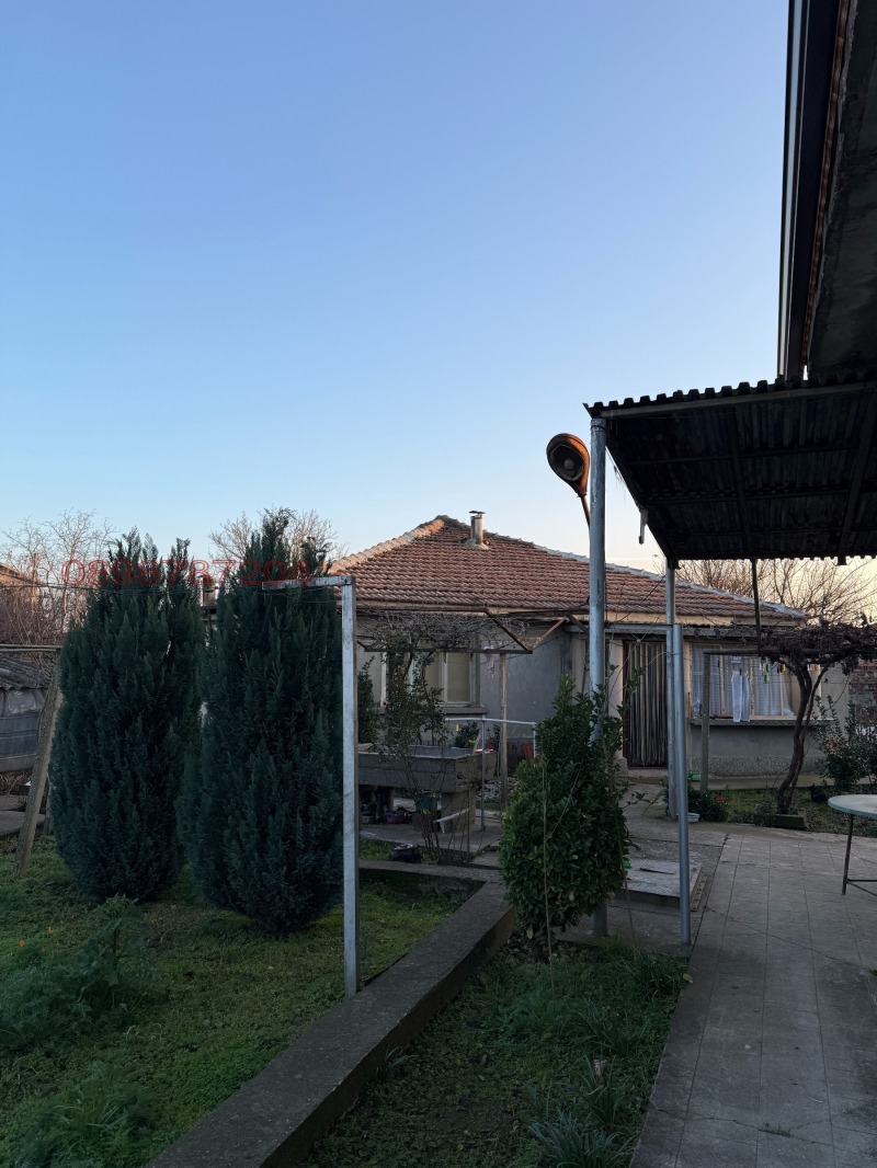 Продава КЪЩА, гр. Левски, област Плевен, снимка 10 - Къщи - 53445401