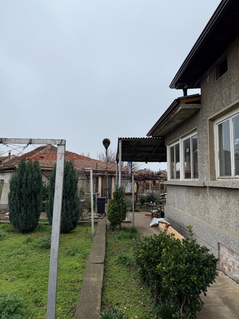 Продава КЪЩА, гр. Левски, област Плевен, снимка 6 - Къщи - 53445401