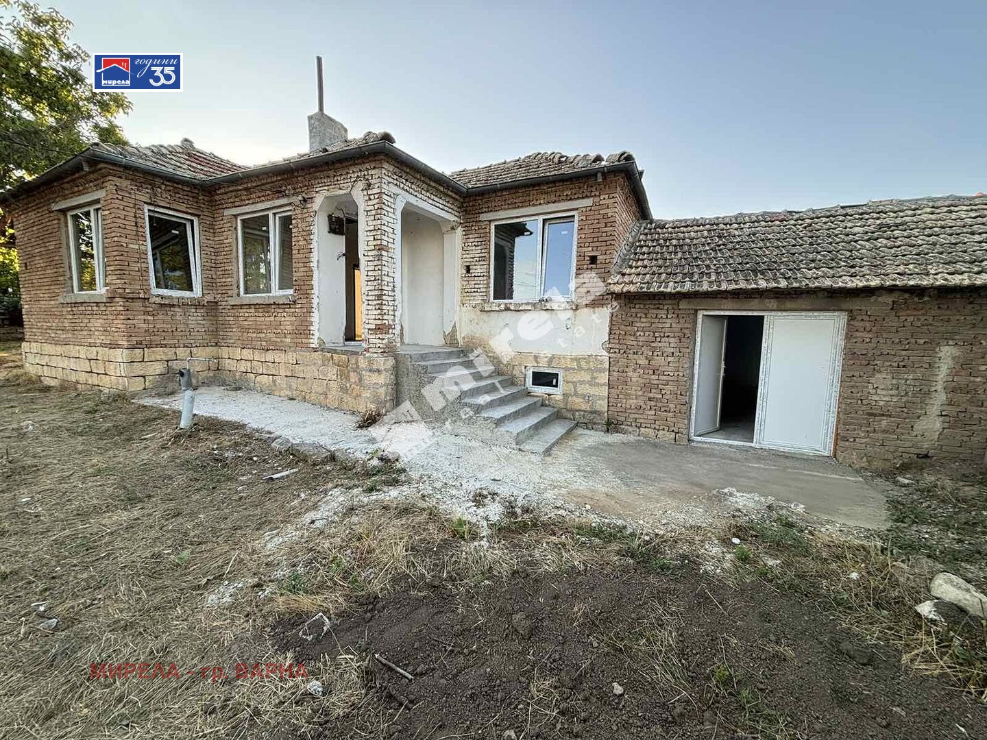 Продава КЪЩА, с. Белоградец, област Варна, снимка 2 - Къщи - 54741436