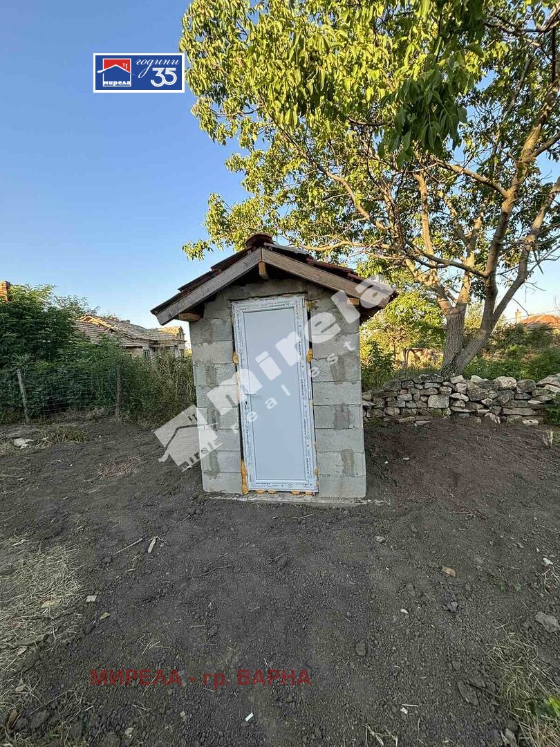 Продава КЪЩА, с. Белоградец, област Варна, снимка 10 - Къщи - 54741436