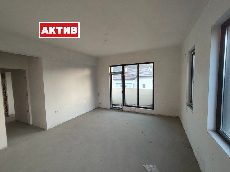 Продава 3-СТАЕН, гр. Търговище, Боровец, снимка 2 - Апартаменти - 52741138