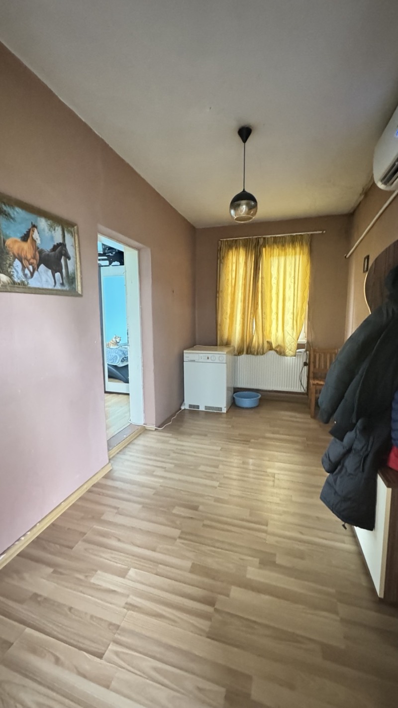 Продава КЪЩА, с. Бъзън, област Русе, снимка 6 - Къщи - 52467334