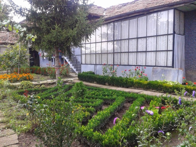 Продава КЪЩА, гр. Смядово, област Шумен