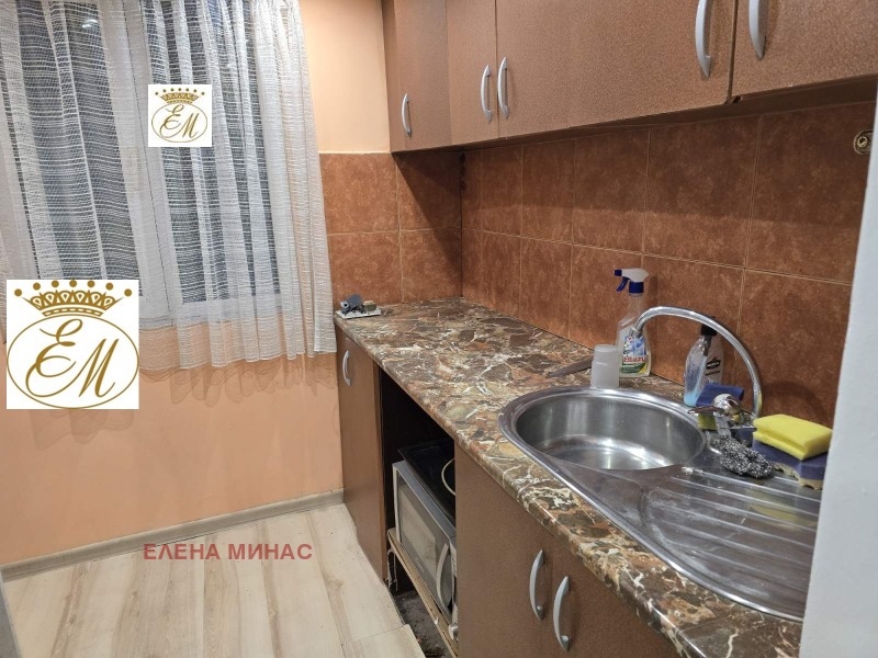 Продава КЪЩА, гр. Шумен, Добруджански, снимка 2 - Къщи - 52477908