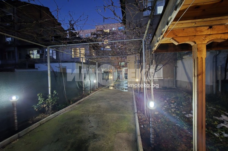 Продава КЪЩА, гр. Пловдив, Кючук Париж, снимка 11 - Къщи - 53537736