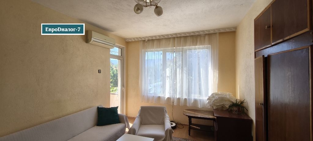 Продава ЕТАЖ ОТ КЪЩА, гр. Пловдив, Коматево, снимка 2 - Етаж от къща - 56204633