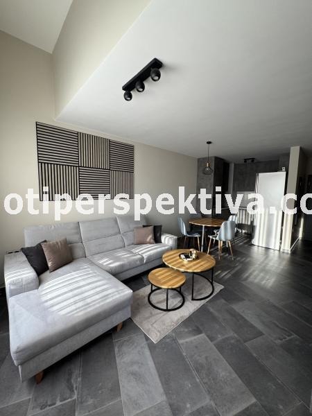Продава  2-стаен град Пловдив , Кючук Париж , 67 кв.м | 76800297