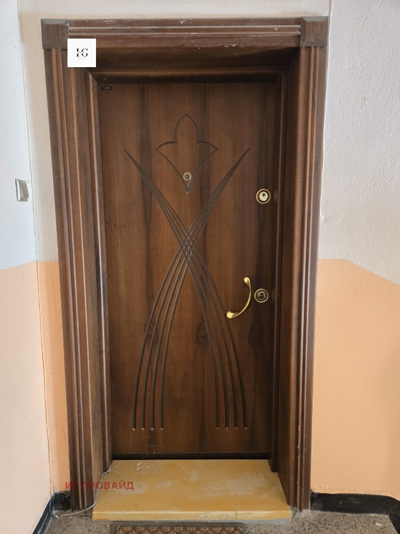 Продава 2-СТАЕН, гр. Бургас, Център, снимка 2 - Апартаменти - 52686137