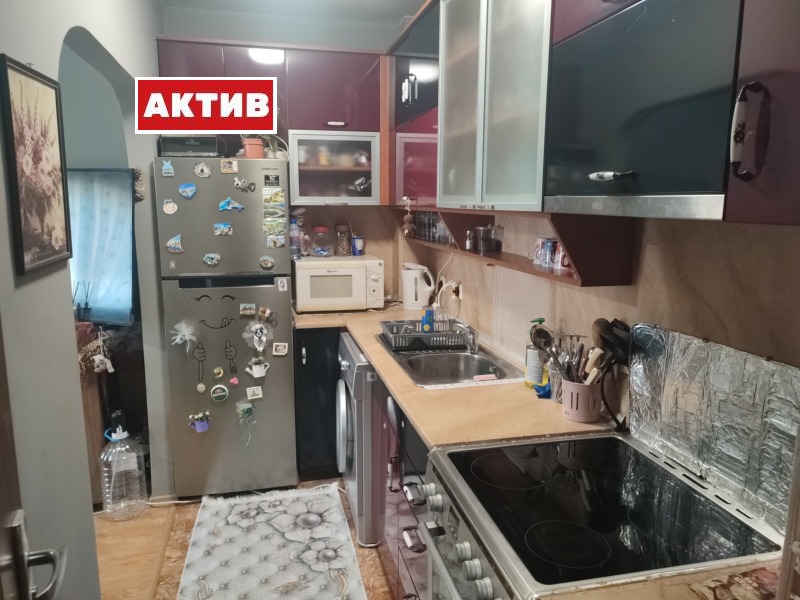 Продава  3-стаен град Търговище , Център , 68 кв.м | 73152981