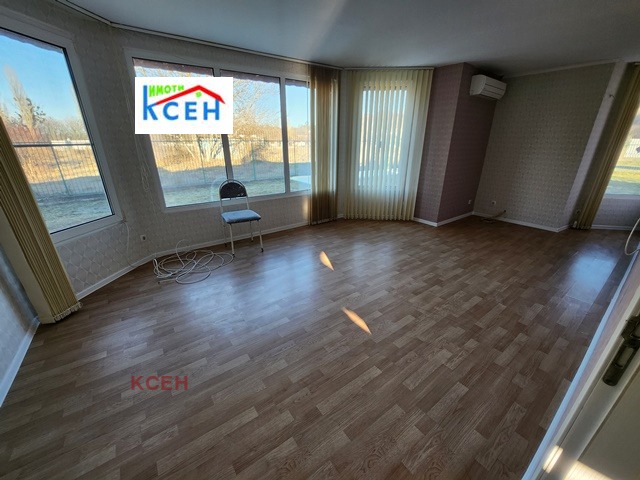 Продава КЪЩА, гр. Търговище, Боровец, снимка 8 - Къщи - 49386313