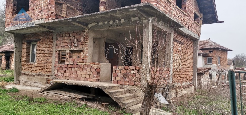 Eladó  Ház régió Pleven , Brasljanica , 126 négyzetméter | 16360396