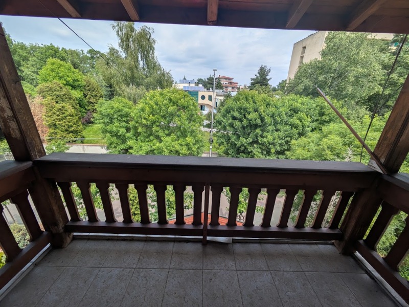 Продава КЪЩА, гр. София, гр. Банкя, снимка 2 - Къщи - 52691503