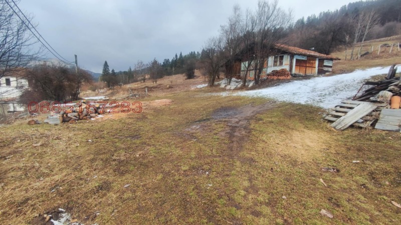 Eladó  Cselekmény régió Sofia , Koprivshtica , 697 négyzetméter | 89288774