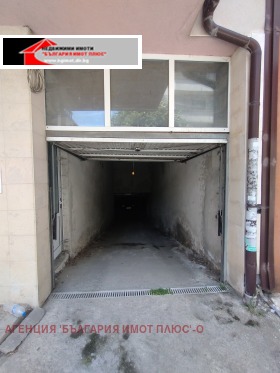Garasje Ljulin 8, Sofia 5