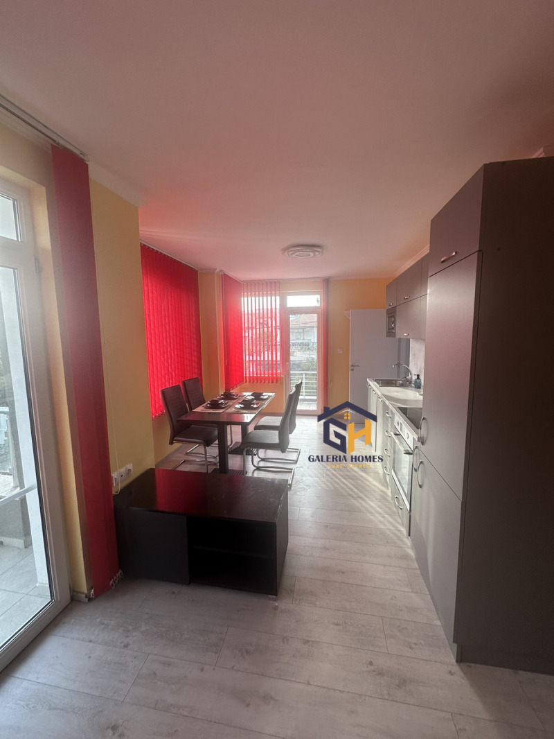 Продава 3-СТАЕН, гр. Бургас, Сарафово, снимка 2 - Апартаменти - 52489624