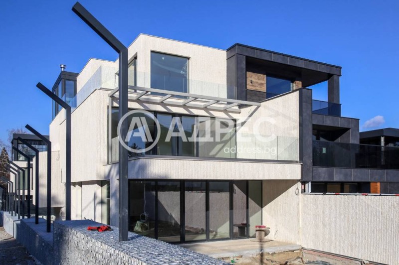In vendita  Casa Sofia , Dragalevtsi , 630 mq | 77610717