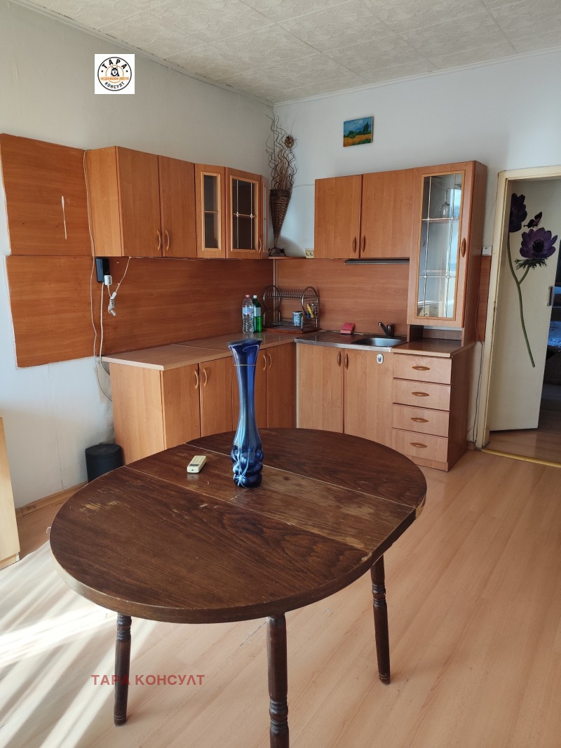 Продава 3-СТАЕН в област Велико Търново, гр. Горна Оряховица - 67 кв.м / 71 069.57 € » 139 000 лв., ТАРА КОНСУЛТ