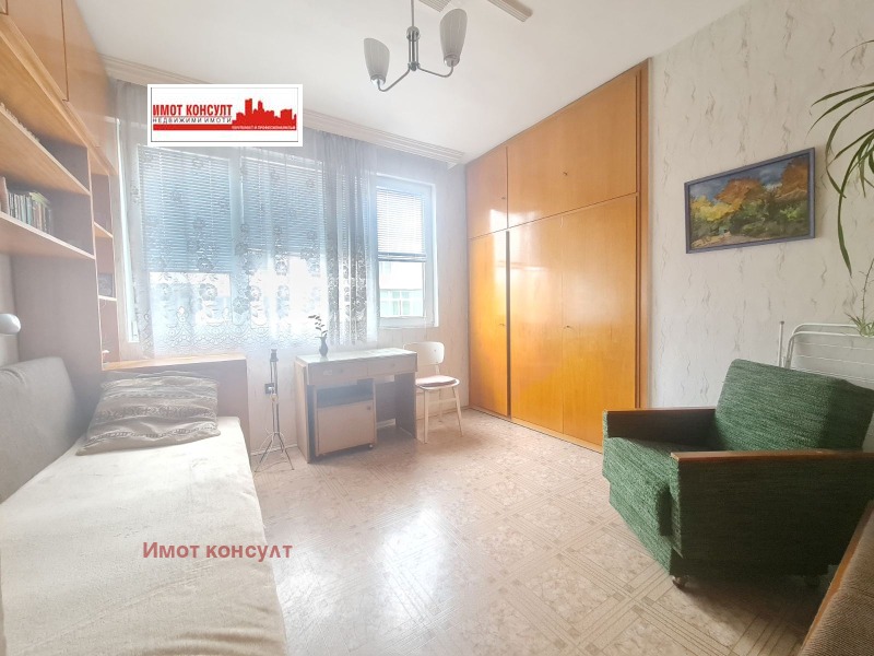 Eladó  2 hálószobás Plovdiv , Centar , 90 négyzetméter | 72765758 - kép [2]