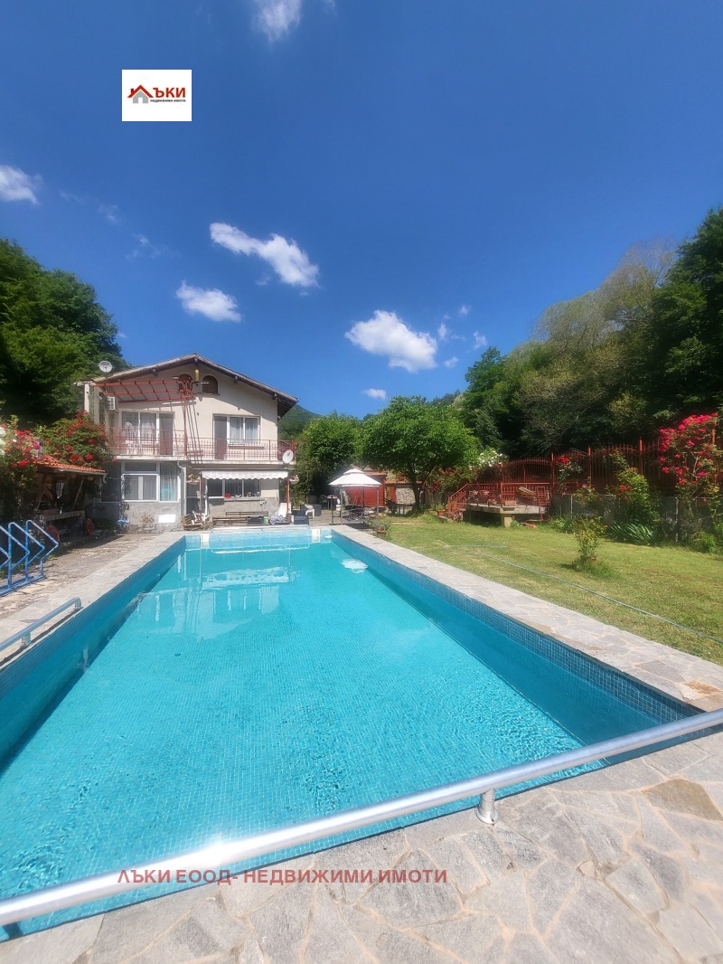 Till salu  Hus region Sofia , Rebrovo , 155 kvm | 29906423