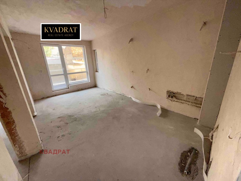 Продава 2-СТАЕН в град Варна, Погреби - 60 кв.м / 99 500 € » 194 605.09 лв., КВАДРАТ
