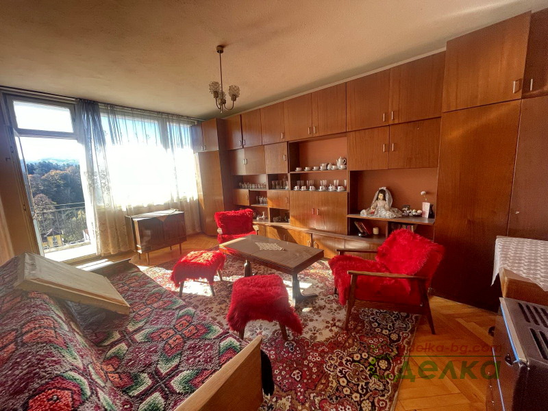 Продава  2-стаен град Габрово , Център , 71 кв.м | 98680200