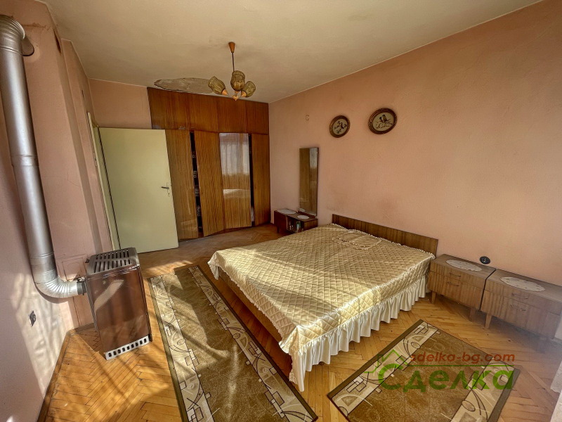 Продава  2-стаен град Габрово , Център , 71 кв.м | 98680200 - изображение [6]