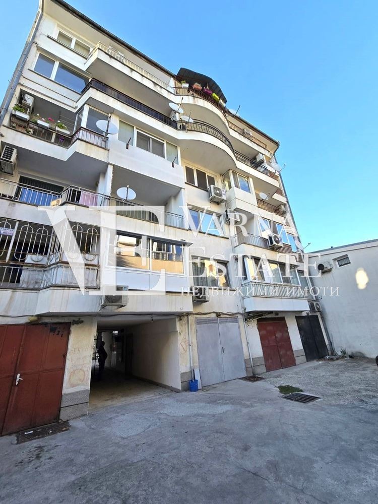 Продава  3-стаен град Варна , Конфуто , 105 кв.м | 72838018 - изображение [17]