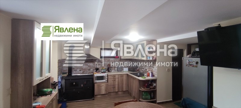 Продава КЪЩА, с. Голям извор, област Ловеч, снимка 6 - Къщи - 49364654