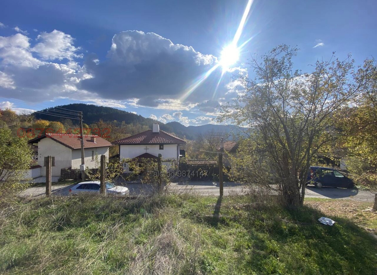 Продава КЪЩА, с. Голям извор, област Ловеч, снимка 2 - Къщи - 54791926