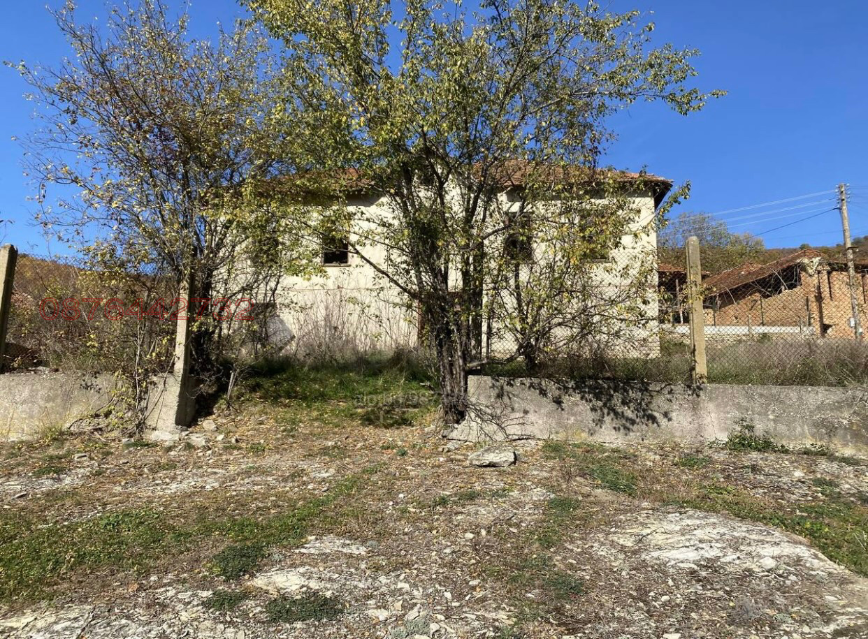 Продава КЪЩА, с. Голям извор, област Ловеч, снимка 4 - Къщи - 53917978